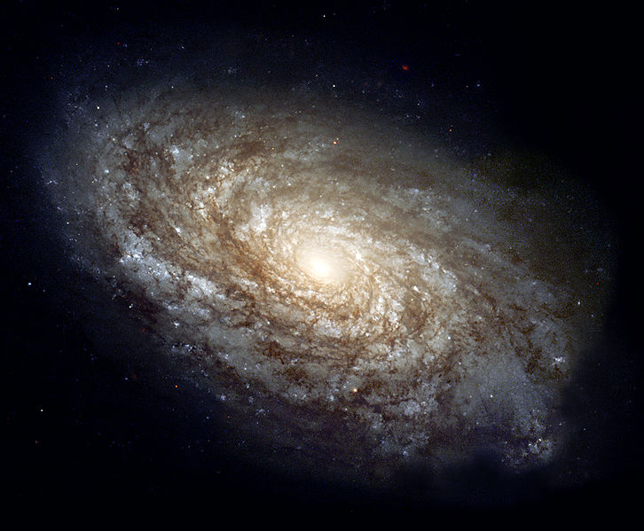 726px-NGC_4414_(NASA-med)
